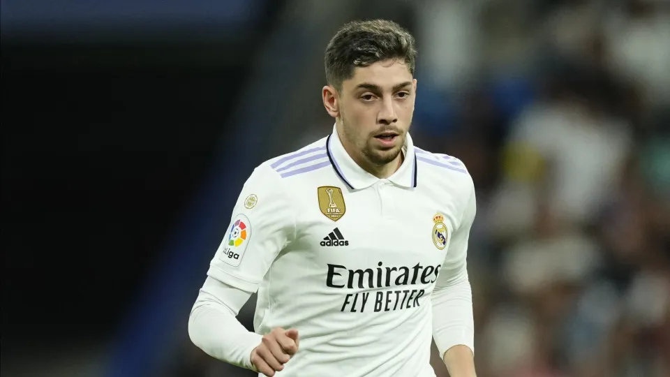 Real usa sul-americanos, bate Atlético e encara Barça na final da Supercopa