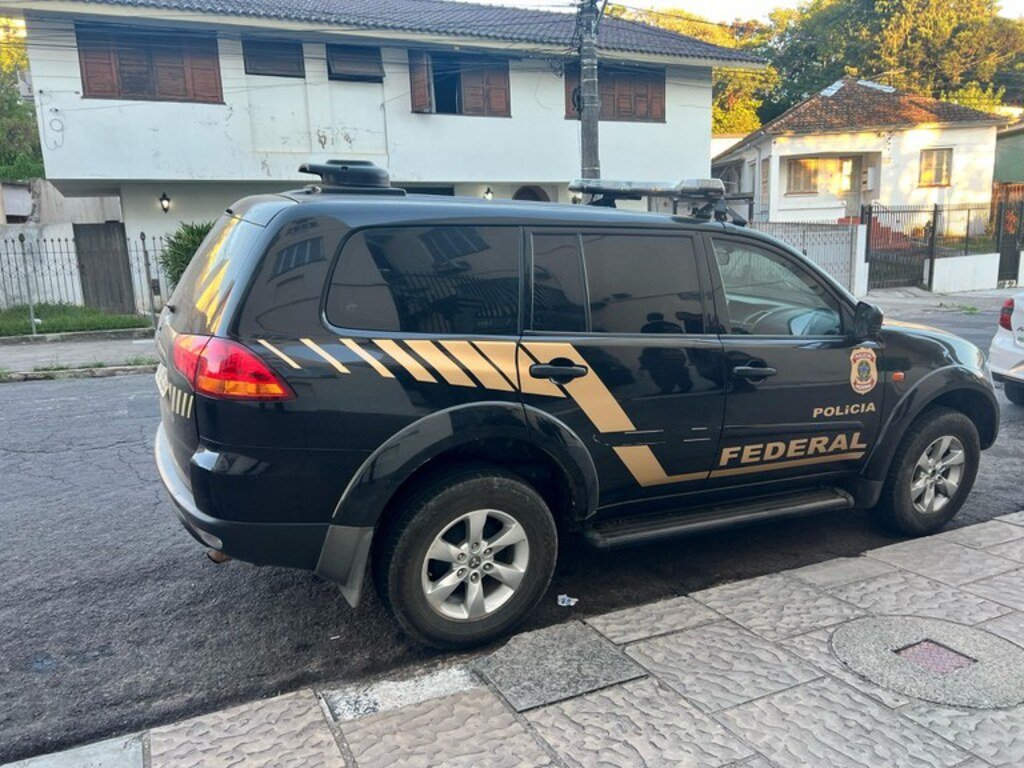 PF combate exploração sexual infantil em Santa Maria e apreende materiais na casa de suspeito