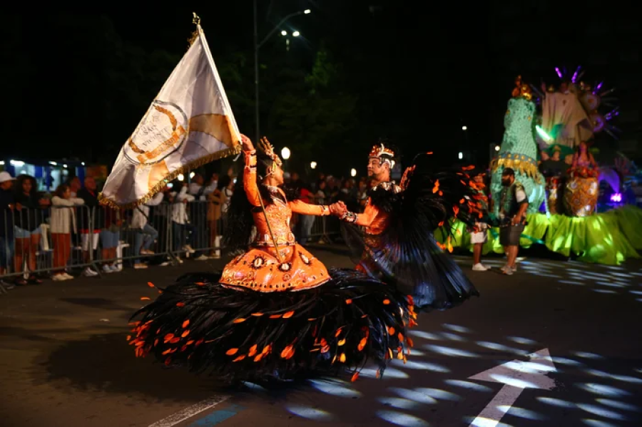 São Vicente vence por 0,2 ponto na volta do Carnaval competitivo em Caxias